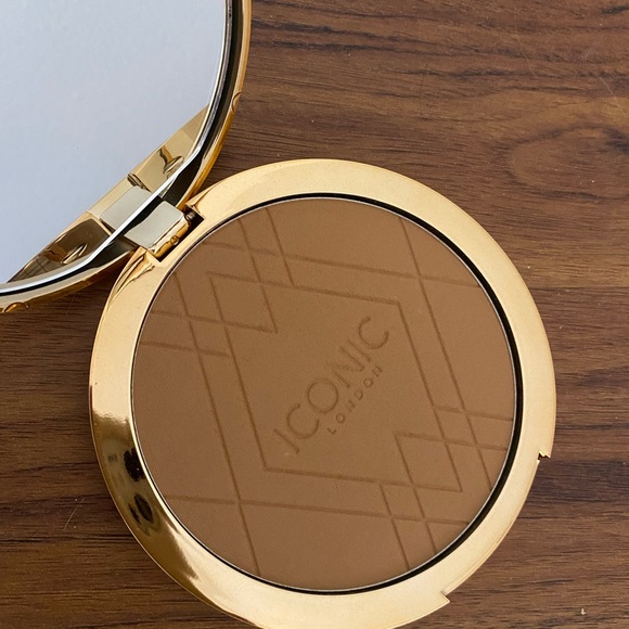 ICONIC LONDON WARM POWDER BRONZER VEGAN AND CRUELTY FREE - Picture 1 of 5